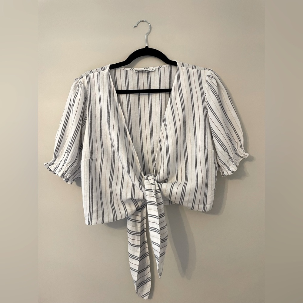 Abercrombie & Fitch Striped Linen Crop Top